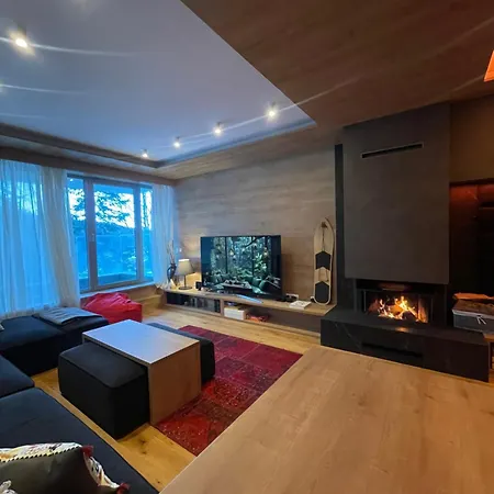 Apartment In Out *